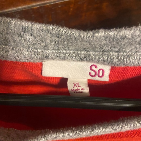 Red and grey soft baseball tee - Picture 2 of 2